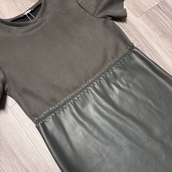 Zara Women’s Gray Sheath Mini Dress with Faux Suede Torso Leather-like Bottom - Picture 4 of 10